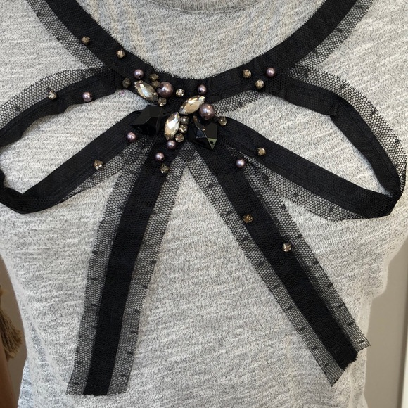 LOFT organza bow tee with beading. - Picture 2 of 5